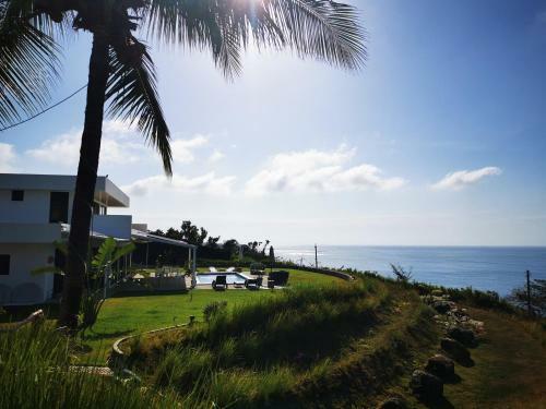 Bed & Breakfast Ocean Breeze Cove - Luxury Retreat