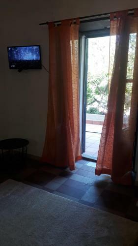 Carrubo - Giardino In Citt�