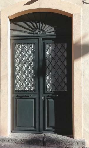 Theatron House