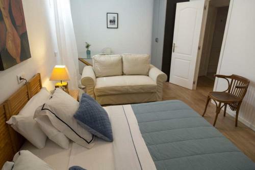 Bed & Breakfast At Home In Malaga