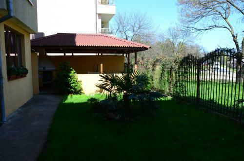 Hostal Kirovi Guest House
