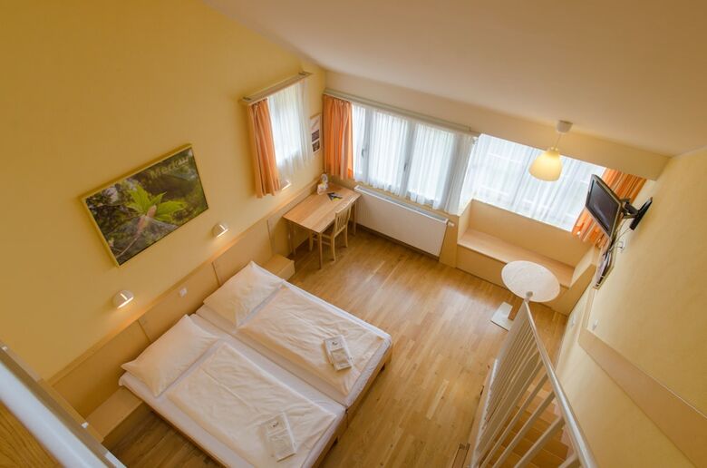 Hostal Jufa N�rdlingen