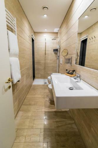 Hostal Nerello Suites