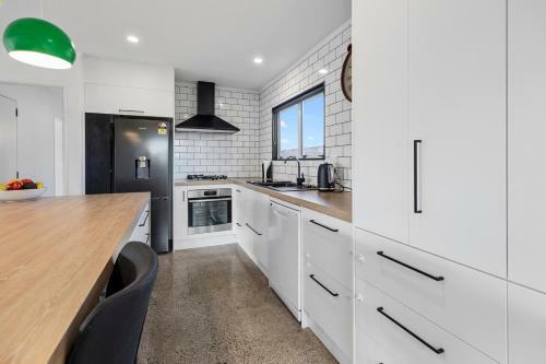 Lazy Sun Daze - Papamoa Holiday Home