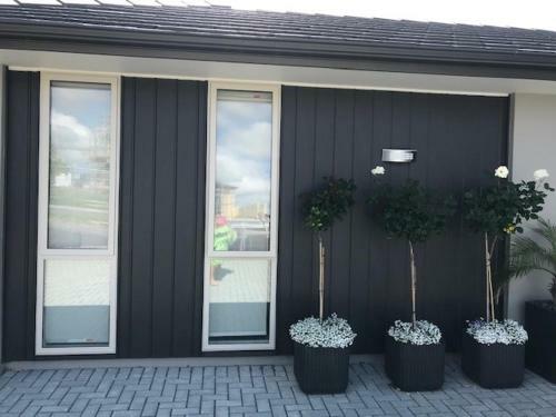 Modern Self Contained Apartment In Riverhead