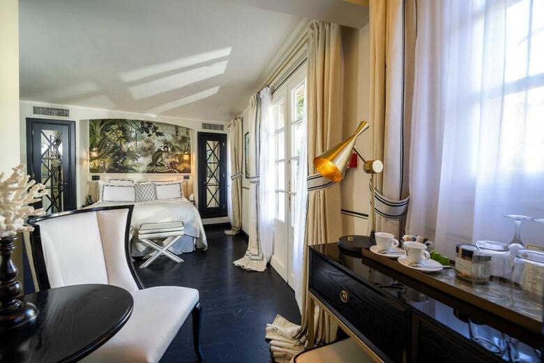 Hotel H�tel Le Yaca