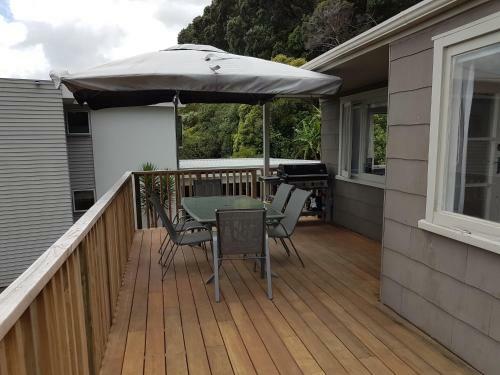 Coromandel Tapu - Beachfront Escape