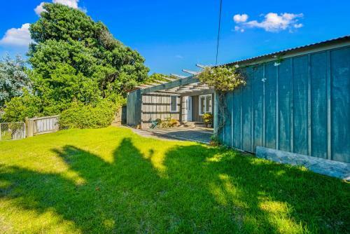 Relax On Rodney - Te Horo Beach Holiday Home