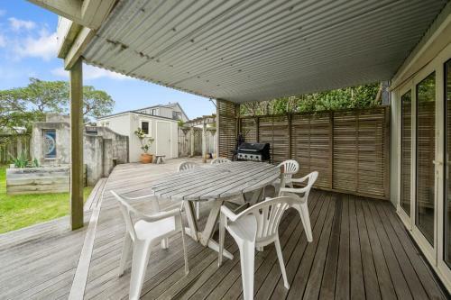 Stroll To The Sea - Te Horo Beach Holiday House