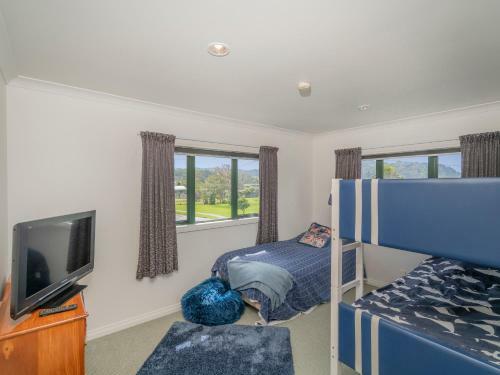 Manaia Magic - Tairua Holiday Home
