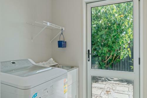 Views On Koru - Wanaka Holiday Home