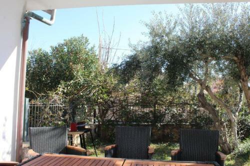 Villa Marco - 100 Mt Dal Mare - Appartamento Riservato, Silenzioso Con Giardino Privato