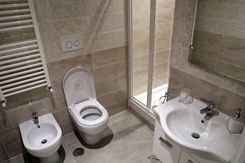 Hostal Quattro Stelle Al Porto Affittacamere