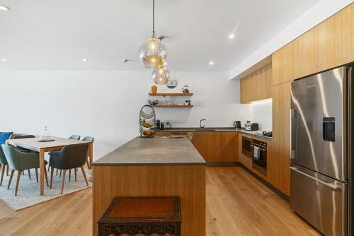 Lake View Apartment At Marina Terrace