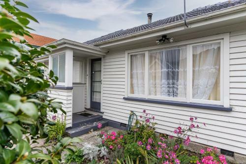 Lavaud Delight - Akaroa Holiday Home