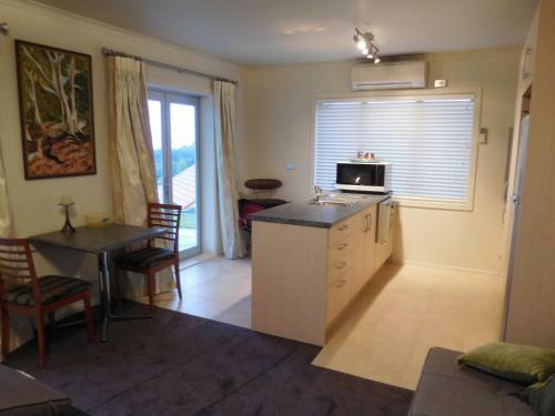 Acacia Apartment With A View