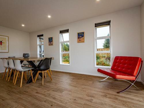 Modern Mountain Escape - Ohakune Holiday Home