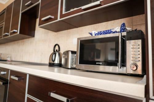 Hostal Szarvas Apartman - Jakuzzis Vend�gh�z M�ny