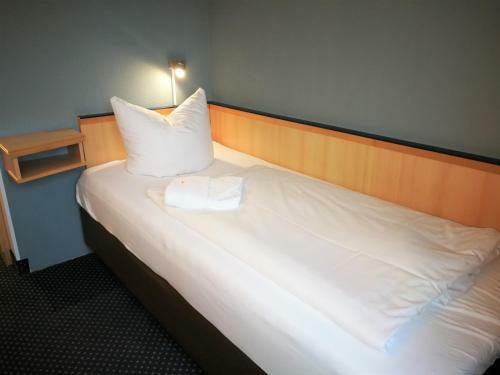 Hotel Near By
