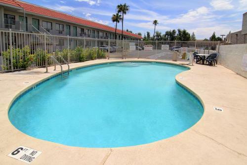 Motel 6 Phoenix Tempe - Broadway - Asu