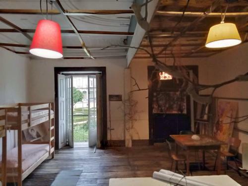 Dans L'atelier Hostel