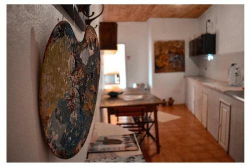 Dans L'atelier Hostel