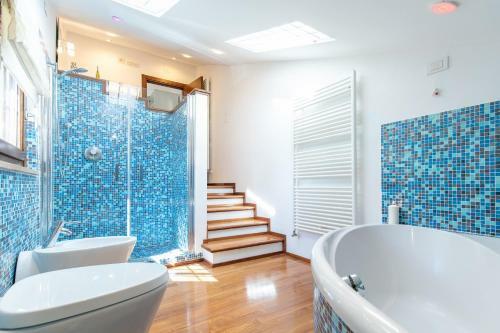 Villa Piscina ?la Trinit� ?