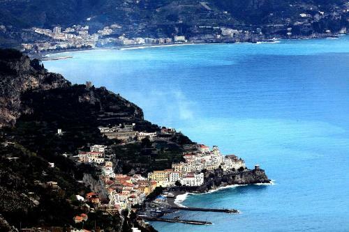 Amalfi Paradiso A Picco Sul Mare
