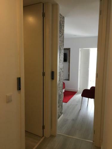 Hostal �sis Guest House