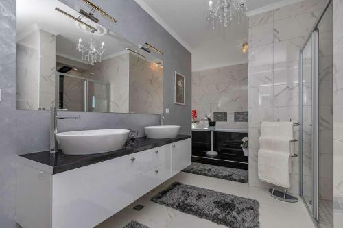 Luxurious Apartment Nino