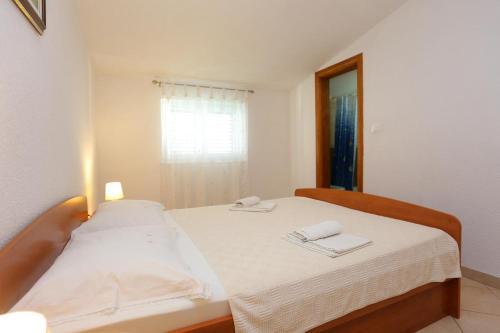 Apartments With A Parking Space Makarska - 15763