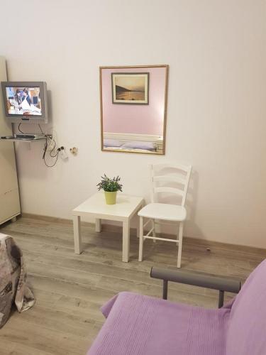 Apartments With A Parking Space Makarska - 16521