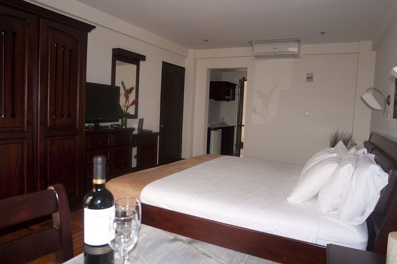 Hotel Plaza Real Suites & Apartments San Jose