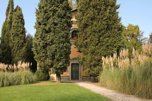 Hostal L'antica Corte Lazzago Rooms