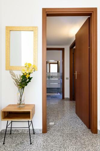 Lora Como Apartment