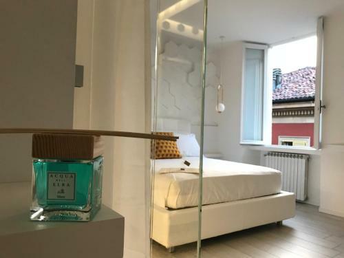 Hostal Mariarosa Suites