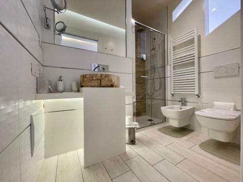 Hostal Mariarosa Suites