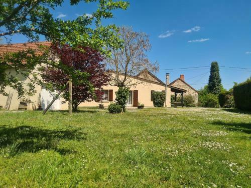 Villa Maison Baraize, 3 Pi�ces, 6 Personnes - Fr-1-591-319