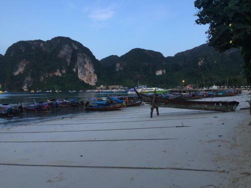 Albergue Chaokoh Phi Phi Resort And Dorm Room