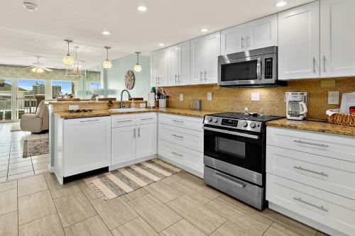 Ponce De Leon Towers 507