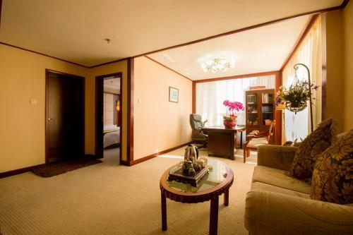 Yicheng Business Hotel