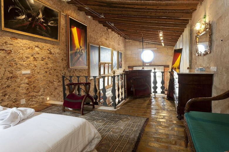 Agroturismo Es Revellar Art Resort