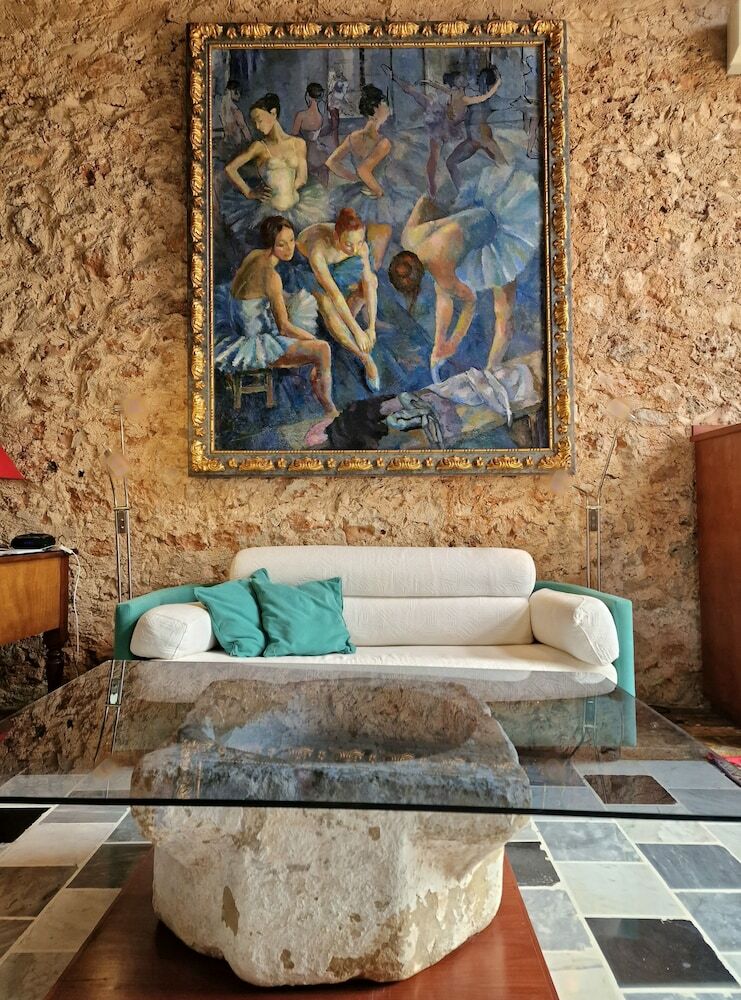 Agroturismo Es Revellar Art Resort