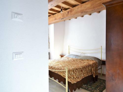Attractive Holiday Home In Fornovolasco With Terrace