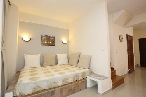Villa Argo 3 - Beachfront, Big Gardens, Location!