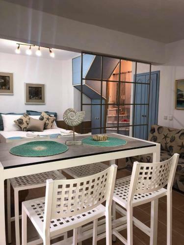 Seashell Apartment