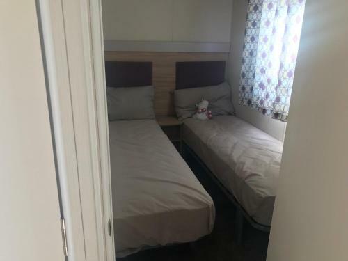 Apartamento 4 Bedrooms Holiday Caravan