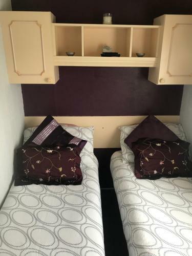 S&c 6 Berth
