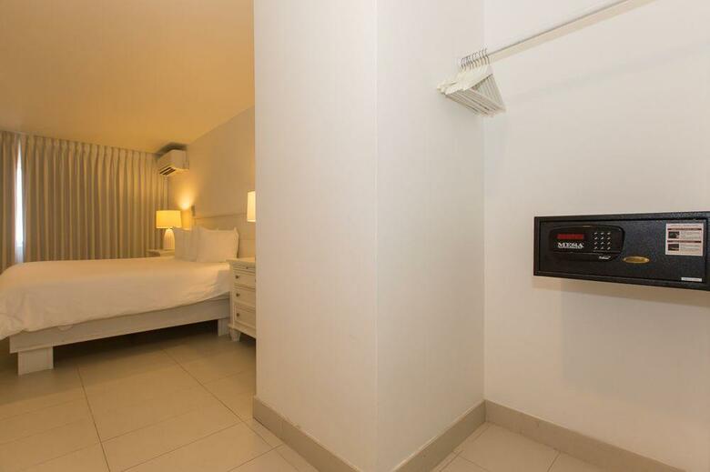 Premiere Hotel
