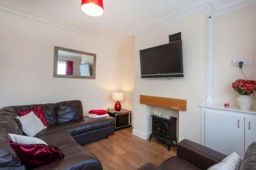 Apartamento Silver Stag, Comfortable, Spacious And Convenient 2 Bed House